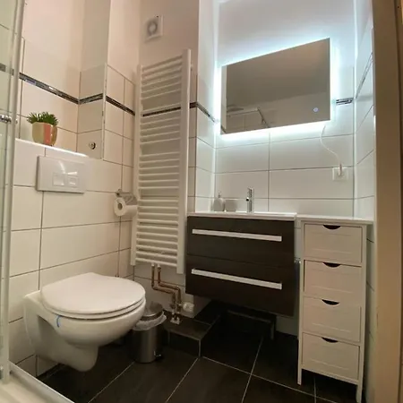 Apartment In Uninaehe Lubeck Exterior photo